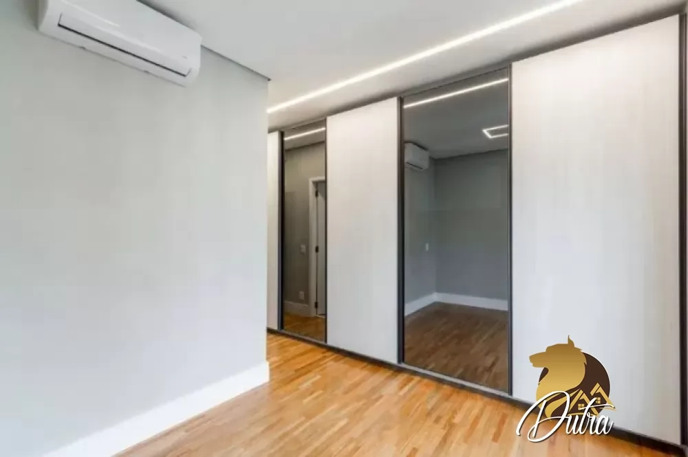 Condomínio Príncipe de Navarra Indianópolis 212m² 03 Dormitórios 03 Suítes 3 Vagas