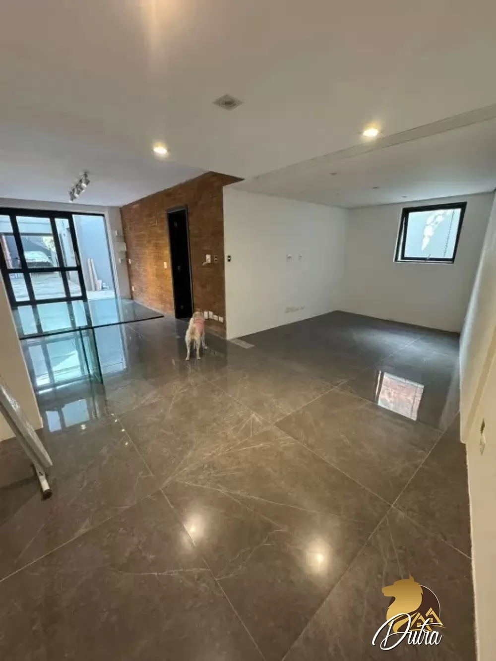 Padrão Jardim Europa 240m² 04 Dormitórios 02 Suítes 3 Vagas
