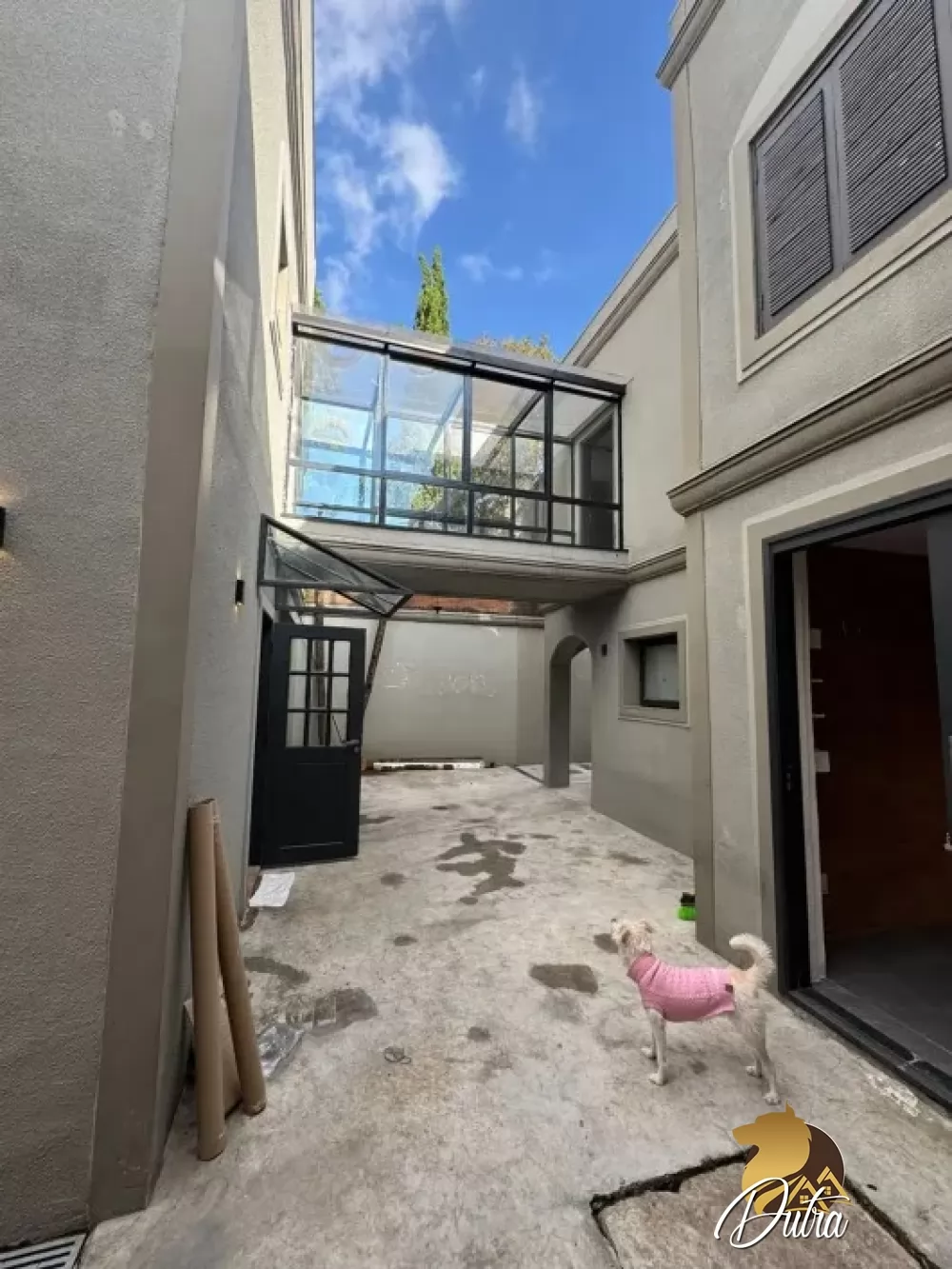 Padrão Jardim Europa 240m² 04 Dormitórios 02 Suítes 3 Vagas