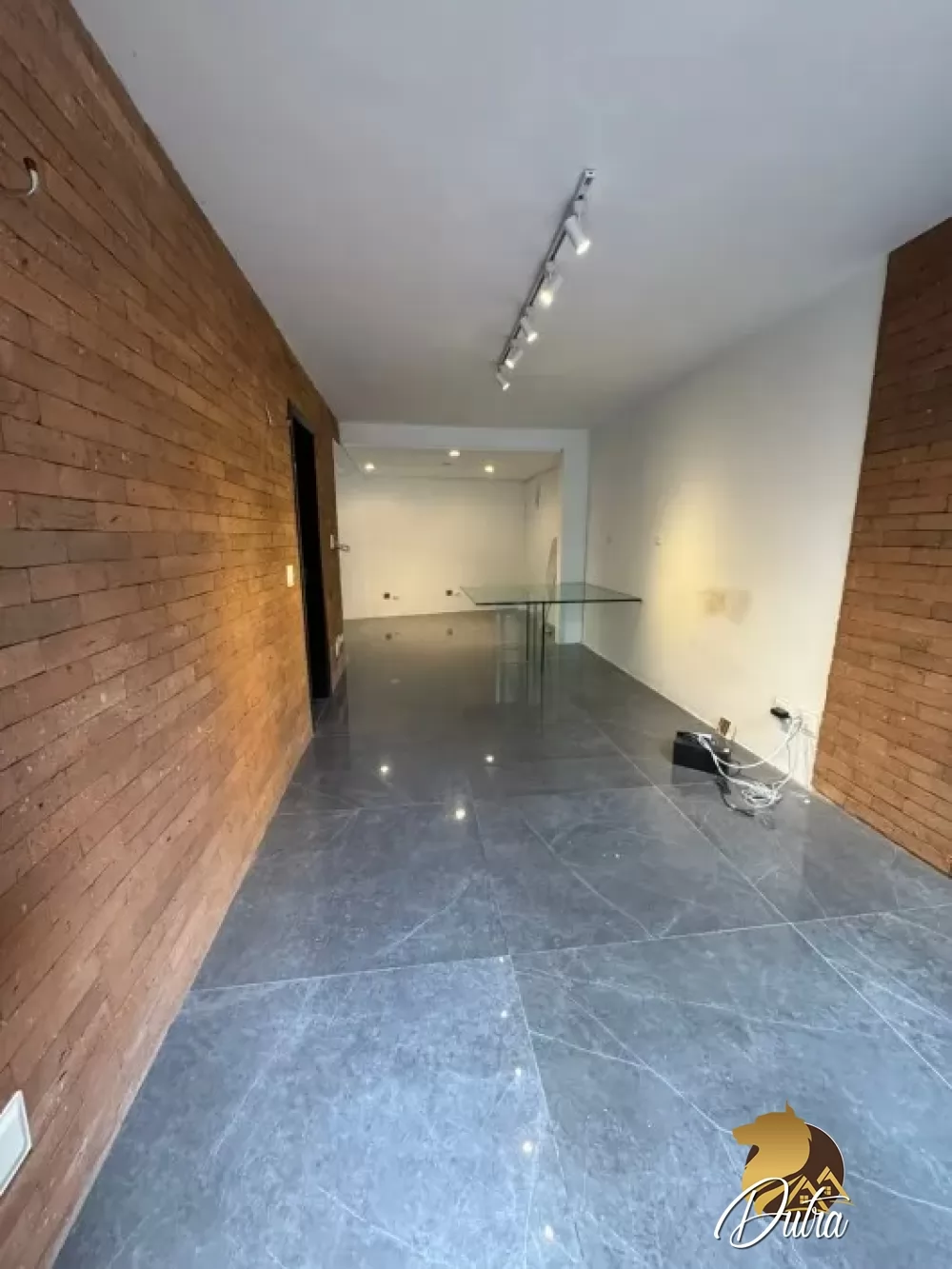 Padrão Jardim Europa 240m² 04 Dormitórios 02 Suítes 3 Vagas