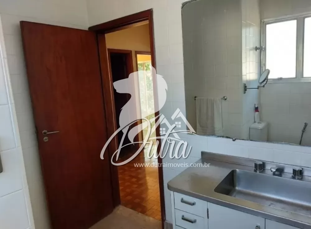 Sobrado Indianópolis 196m² 03 Dormitórios 01 Suítes 3 Vagas