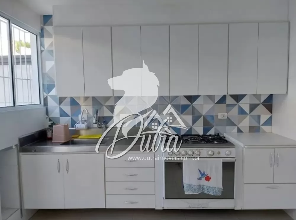 Sobrado Indianópolis 196m² 03 Dormitórios 01 Suítes 3 Vagas