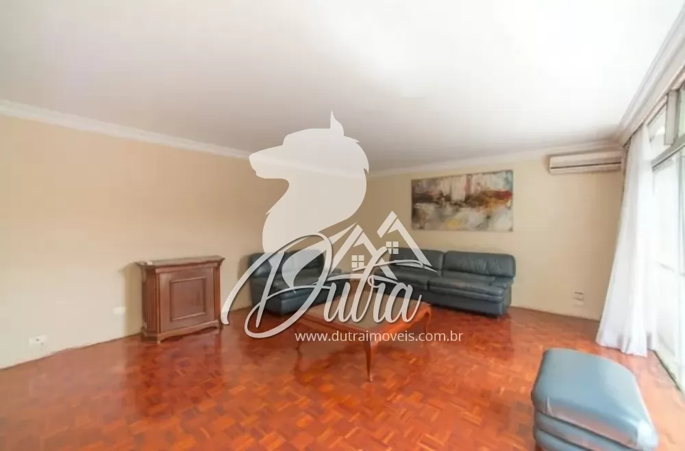 Sobrado Indianópolis 196m² 03 Dormitórios 01 Suítes 3 Vagas