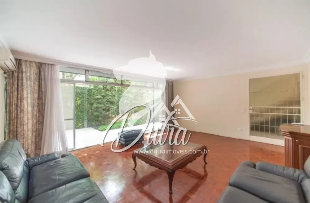 Sobrado Indianópolis 196m² 03 Dormitórios 01 Suítes 3 Vagas