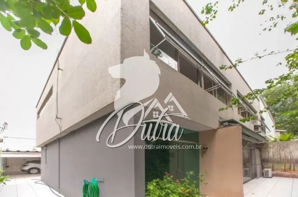 Sobrado Indianópolis 196m² 03 Dormitórios 01 Suítes 3 Vagas