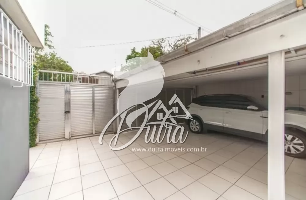 Sobrado Indianópolis 196m² 03 Dormitórios 01 Suítes 3 Vagas