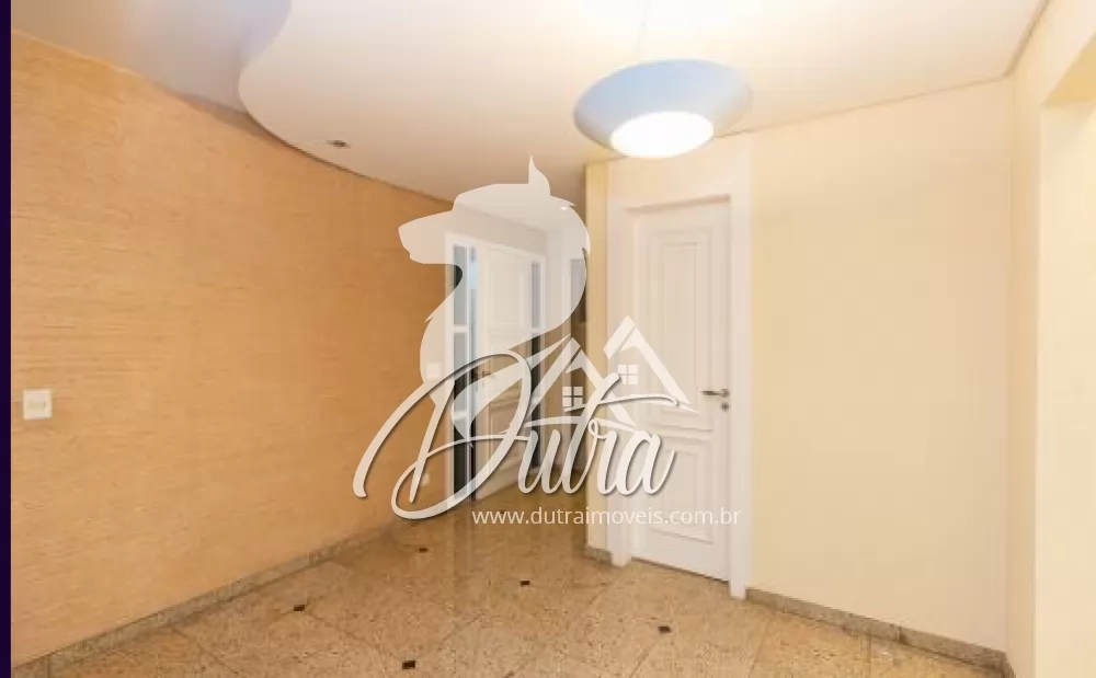 Casa de Condomínio Santo Amaro 300m² 04 Dormitórios 02 Suítes 4 Vagas