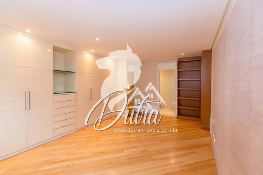 Casa de Condomínio Santo Amaro 300m² 04 Dormitórios 02 Suítes 4 Vagas