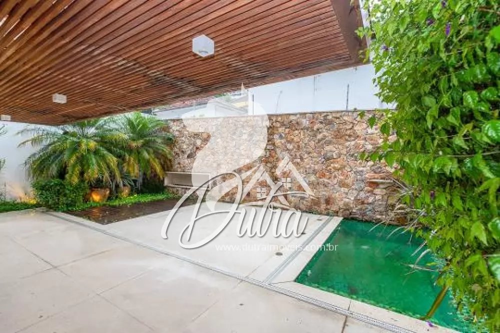 Casa de Condomínio Santo Amaro 300m² 04 Dormitórios 02 Suítes 4 Vagas