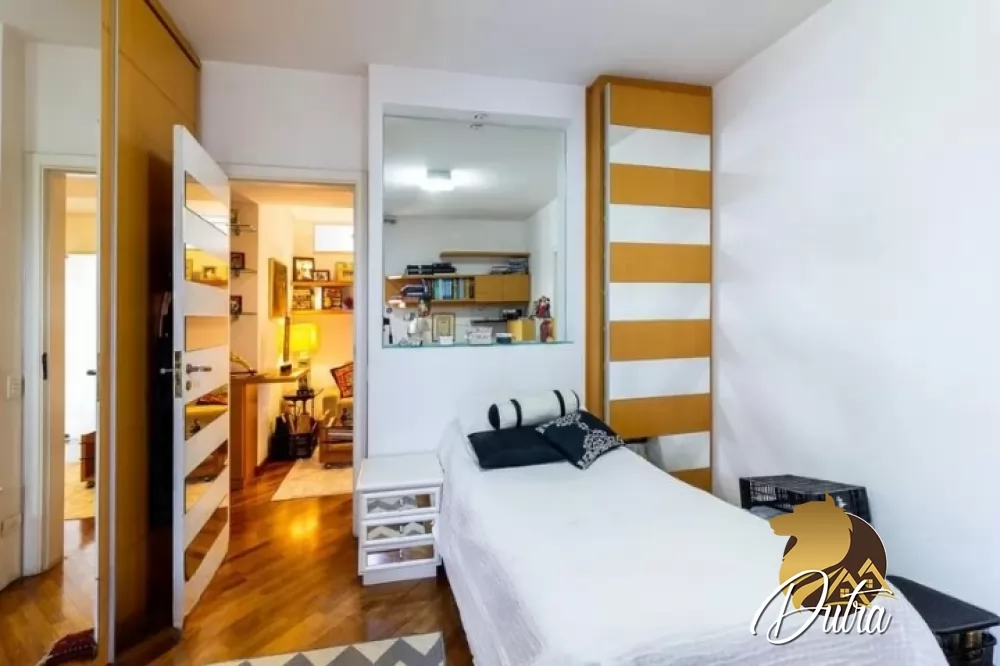Saint James Park Indianópolis 220m² 03 Dormitórios 03 Suítes 3 Vagas