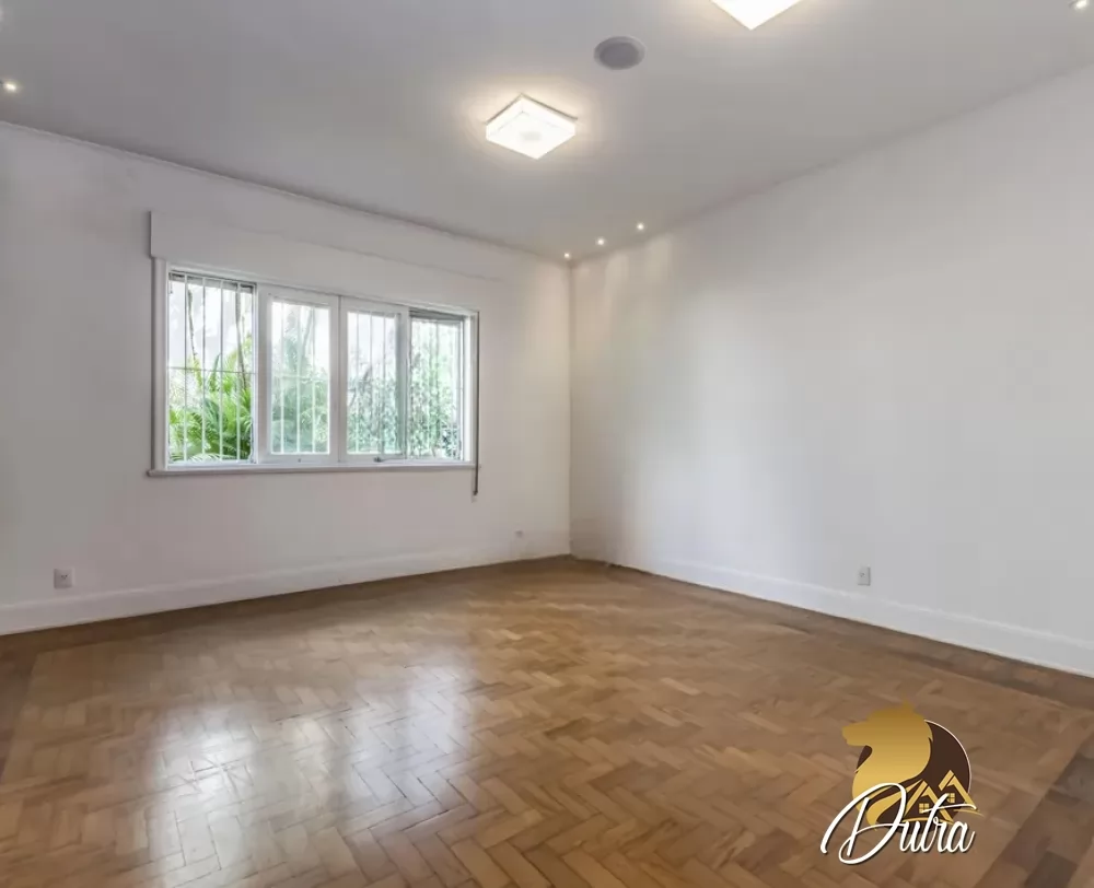 Padrão Jardim Paulista 345m² 05 Dormitórios 03 Suítes 4 Vagas