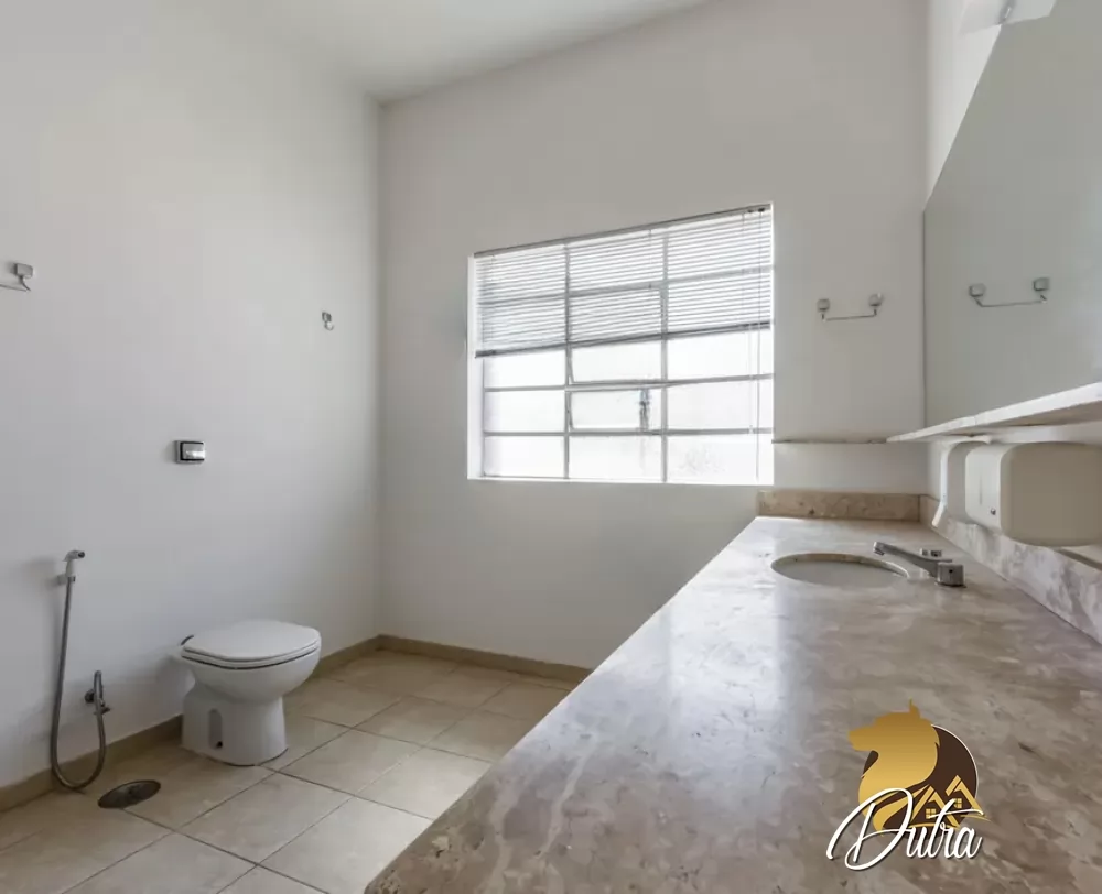 Padrão Jardim Paulista 345m² 05 Dormitórios 03 Suítes 4 Vagas