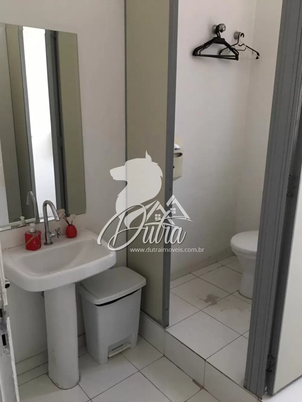 Casa Comercial Pinheiros 360m² 06 Dormitórios 7 Vagas