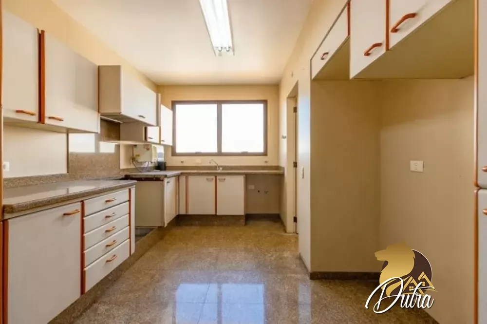 Maria Silvia Moema 170m² 03 Dormitórios 01 Suítes 2 Vagas