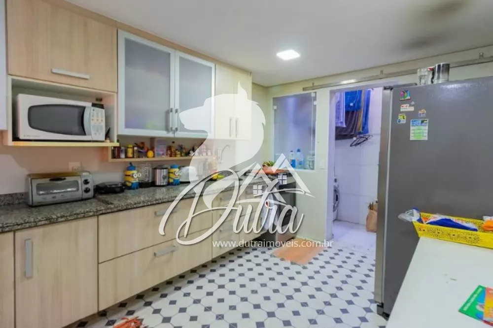 Casa de Condomínio Brooklin 180m² 04 Dormitórios 03 Suítes 4 Vagas
