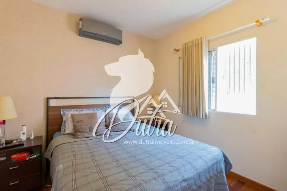 Casa de Condomínio Brooklin 180m² 04 Dormitórios 03 Suítes 4 Vagas