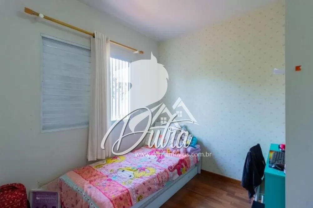 Casa de Condomínio Brooklin 180m² 04 Dormitórios 03 Suítes 4 Vagas