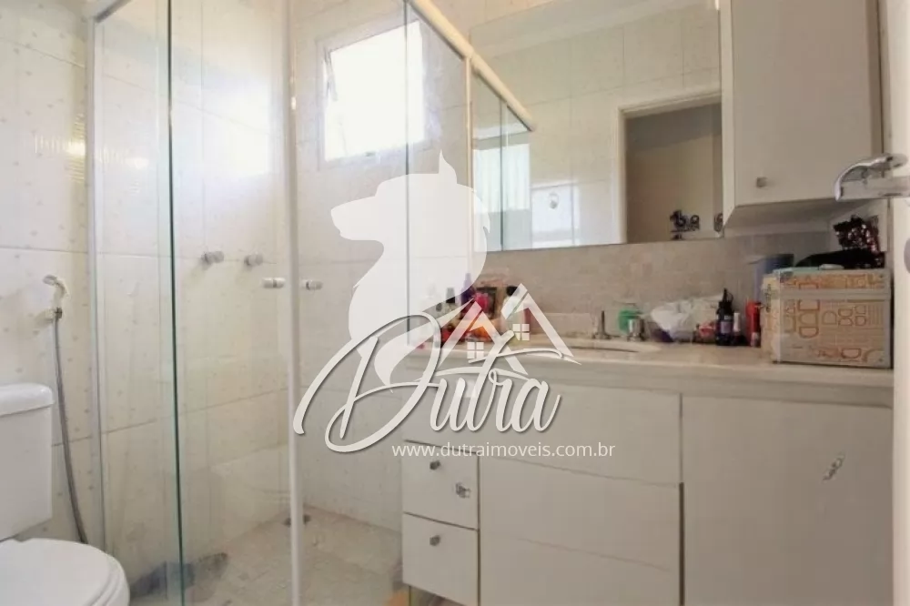 Casa de Condomínio Brooklin 180m² 04 Dormitórios 03 Suítes 4 Vagas