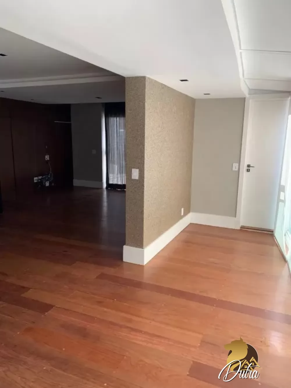 Edifício Absolute Moema Moema 250m² 04 Dormitórios 04 Suítes 4 Vagas