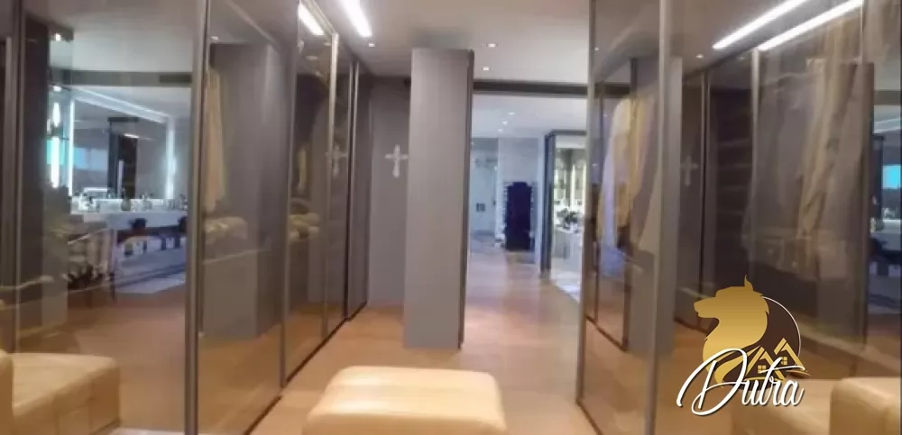 Edifício Moema Signature Vila Uberabinha 800m² 04 Dormitórios 04 Suítes 6 Vagas