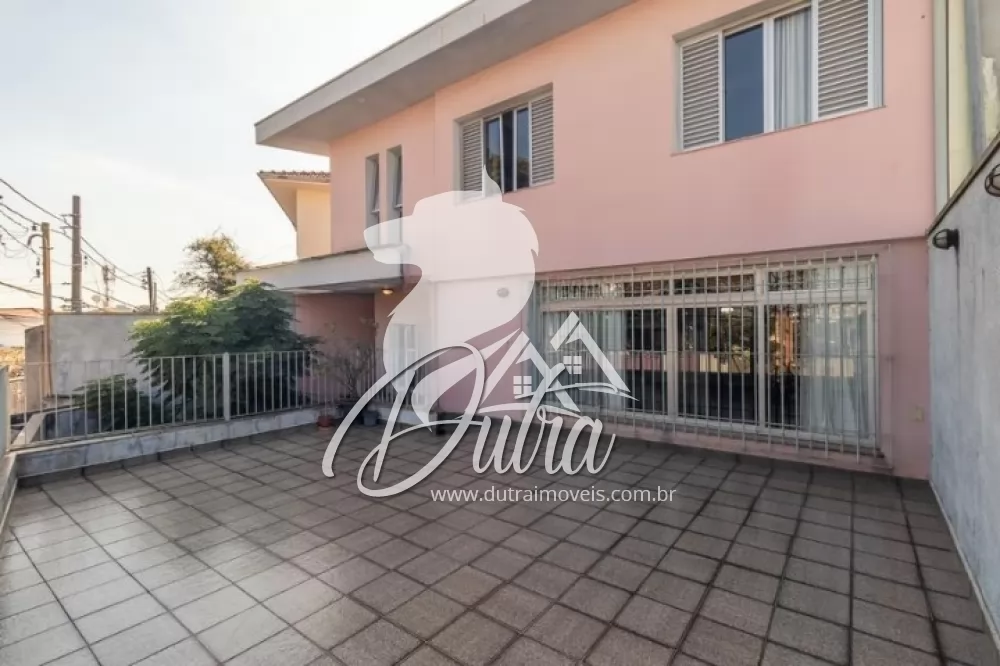 Padrão Vila Madalena 400m² 03 Dormitórios 02 Suítes 3 Vagas
