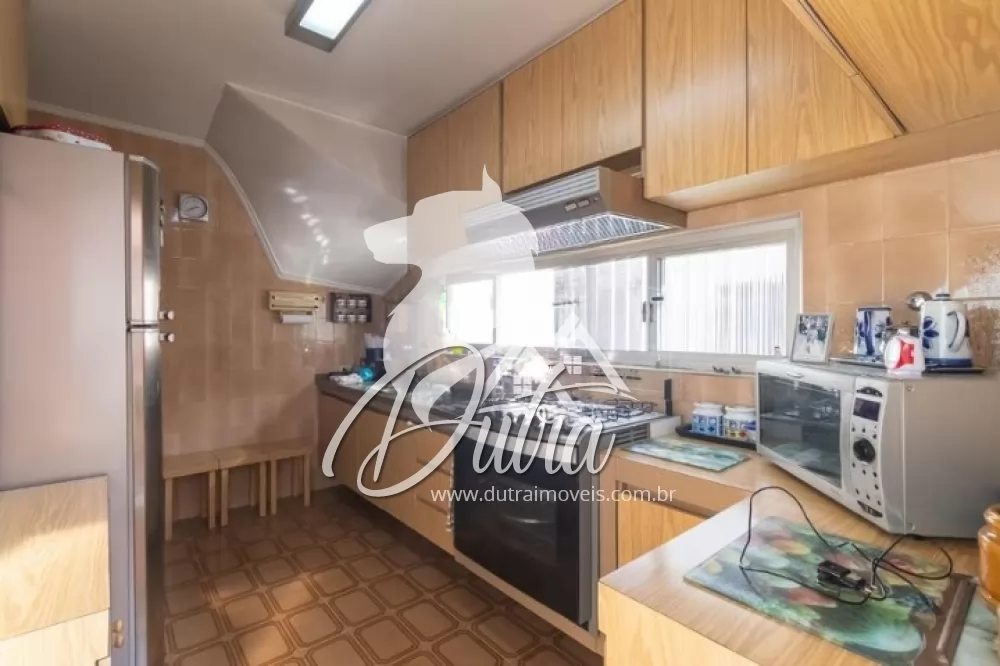 Padrão Vila Madalena 400m² 03 Dormitórios 02 Suítes 3 Vagas