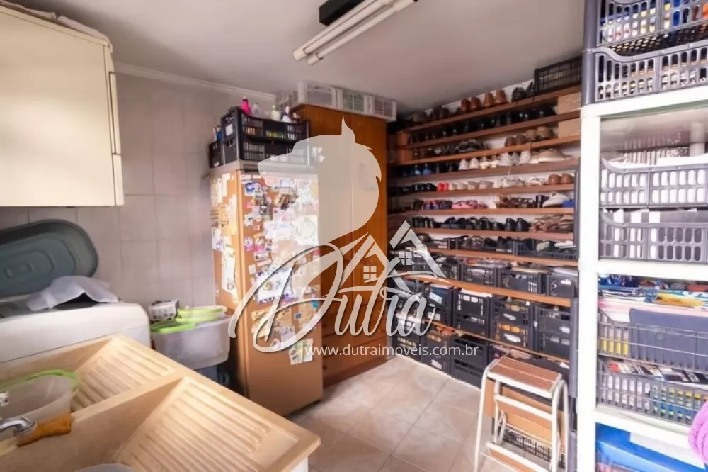 Padrão Vila Madalena 400m² 03 Dormitórios 02 Suítes 3 Vagas