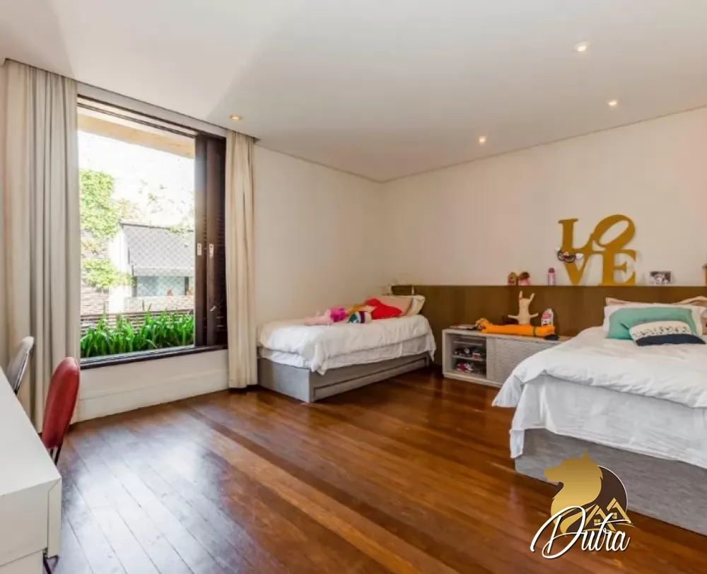 Padrão Jardim Europa 931m² 04 Dormitórios 04 Suítes 4 Vagas