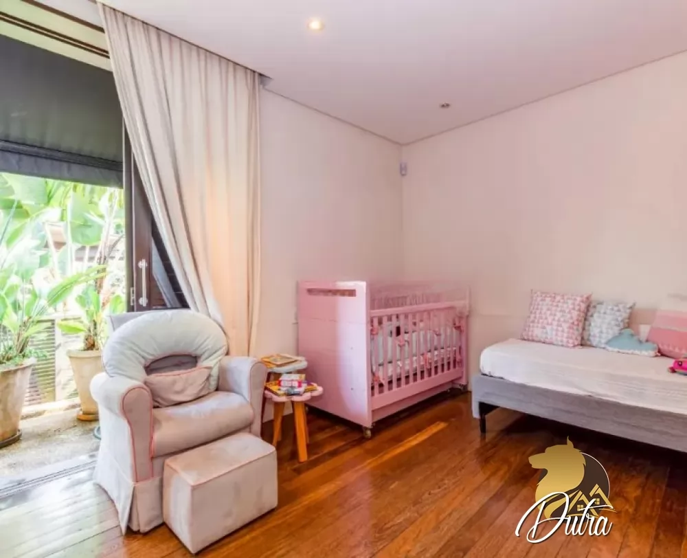 Padrão Jardim Europa 931m² 04 Dormitórios 04 Suítes 4 Vagas