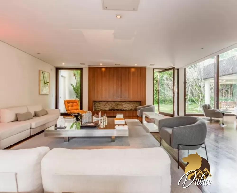 Padrão Jardim Europa 931m² 04 Dormitórios 04 Suítes 4 Vagas