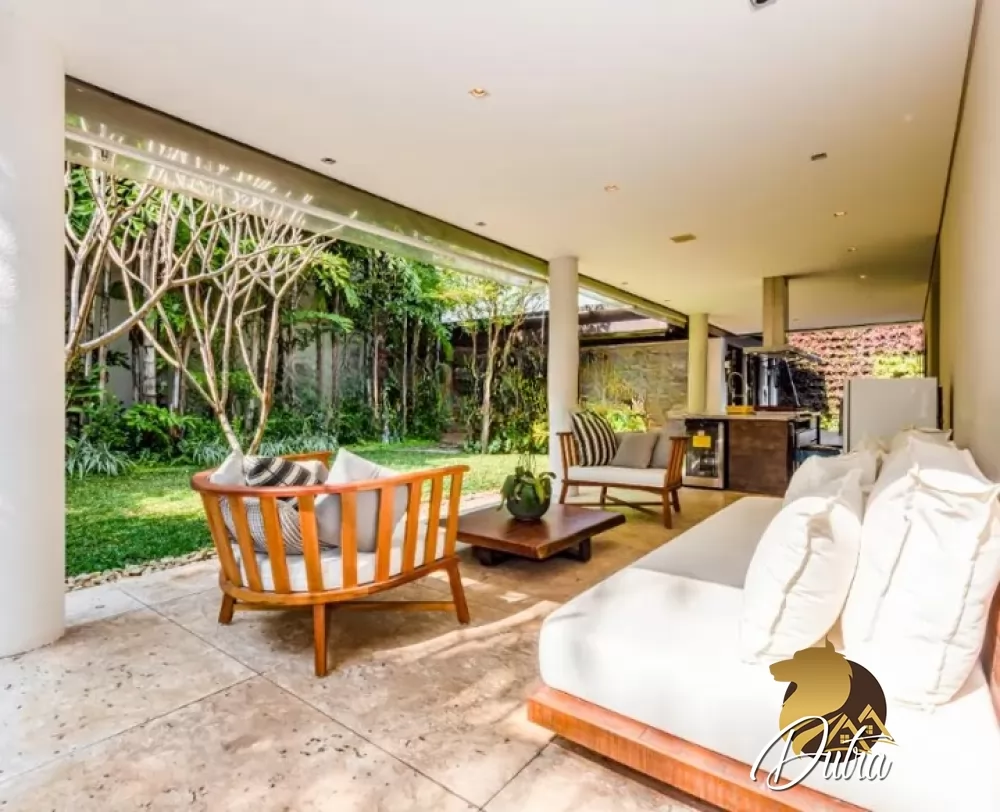 Padrão Jardim Europa 931m² 04 Dormitórios 04 Suítes 4 Vagas