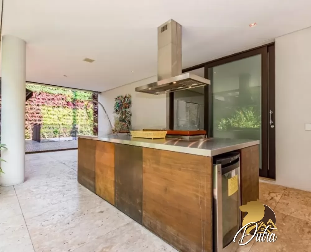 Padrão Jardim Europa 931m² 04 Dormitórios 04 Suítes 4 Vagas