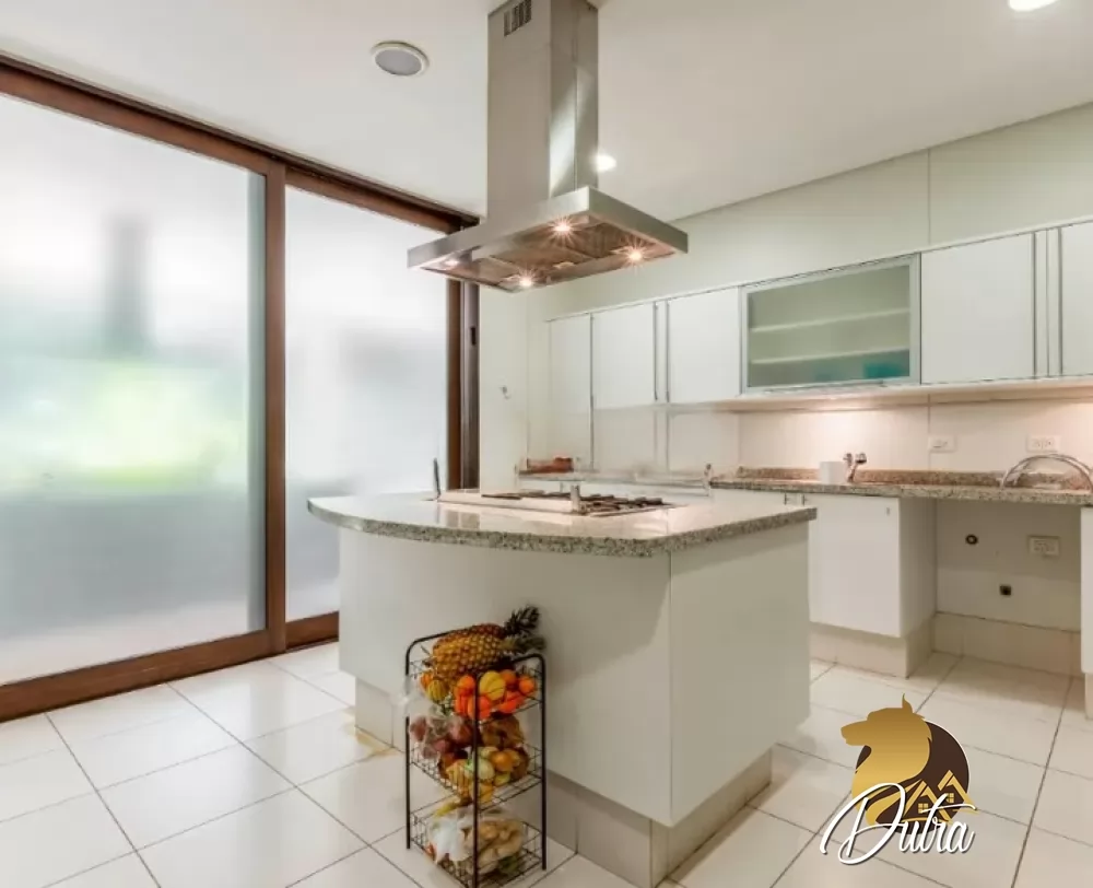 Padrão Jardim Europa 931m² 04 Dormitórios 04 Suítes 4 Vagas