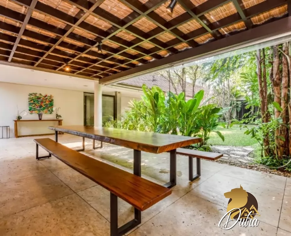Padrão Jardim Europa 931m² 04 Dormitórios 04 Suítes 4 Vagas