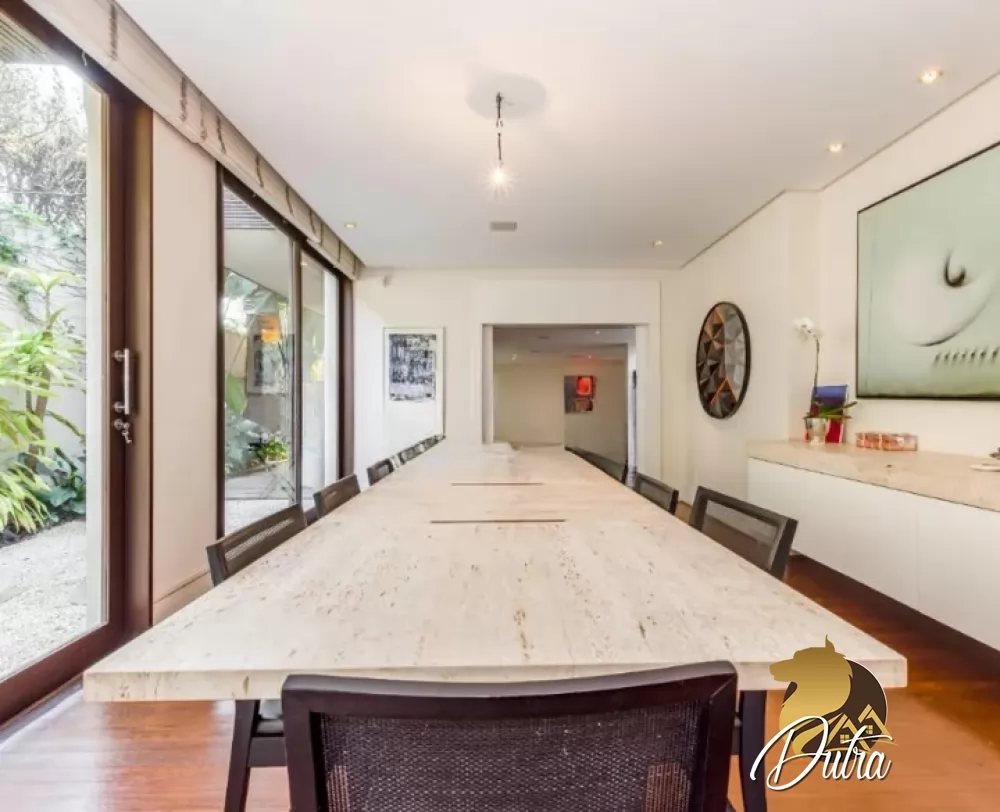 Padrão Jardim Europa 931m² 04 Dormitórios 04 Suítes 4 Vagas