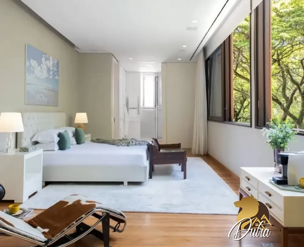 Padrão Jardim Europa 579m² 04 Dormitórios 04 Suítes 8 Vagas