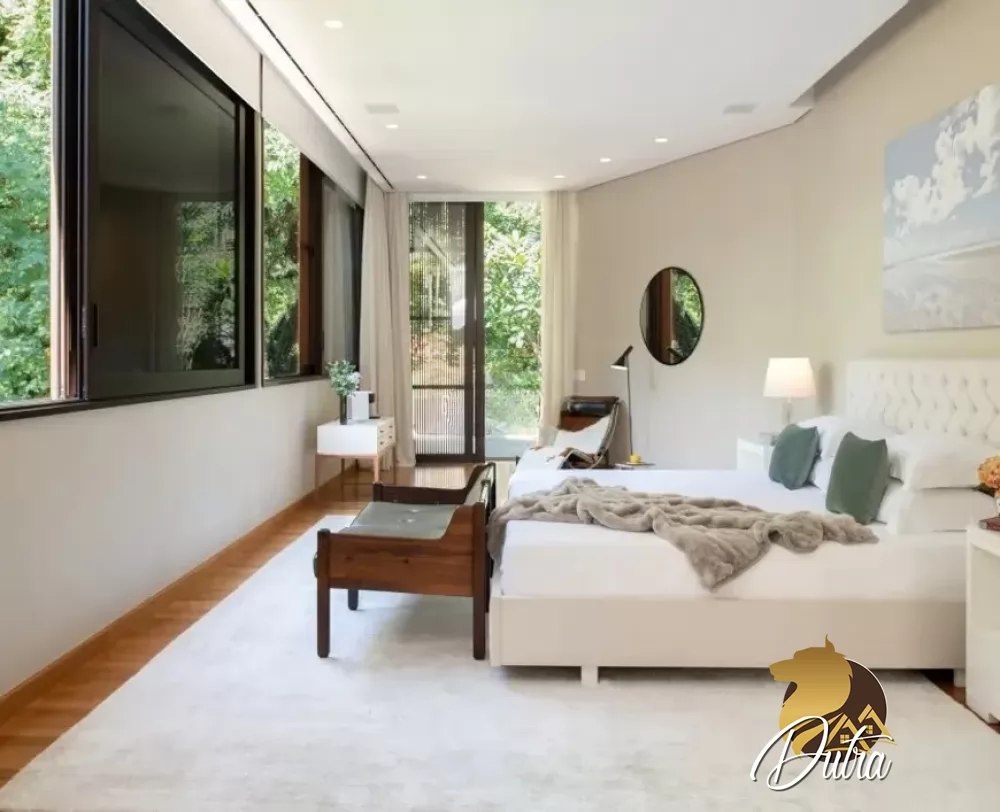 Padrão Jardim Europa 579m² 04 Dormitórios 04 Suítes 8 Vagas