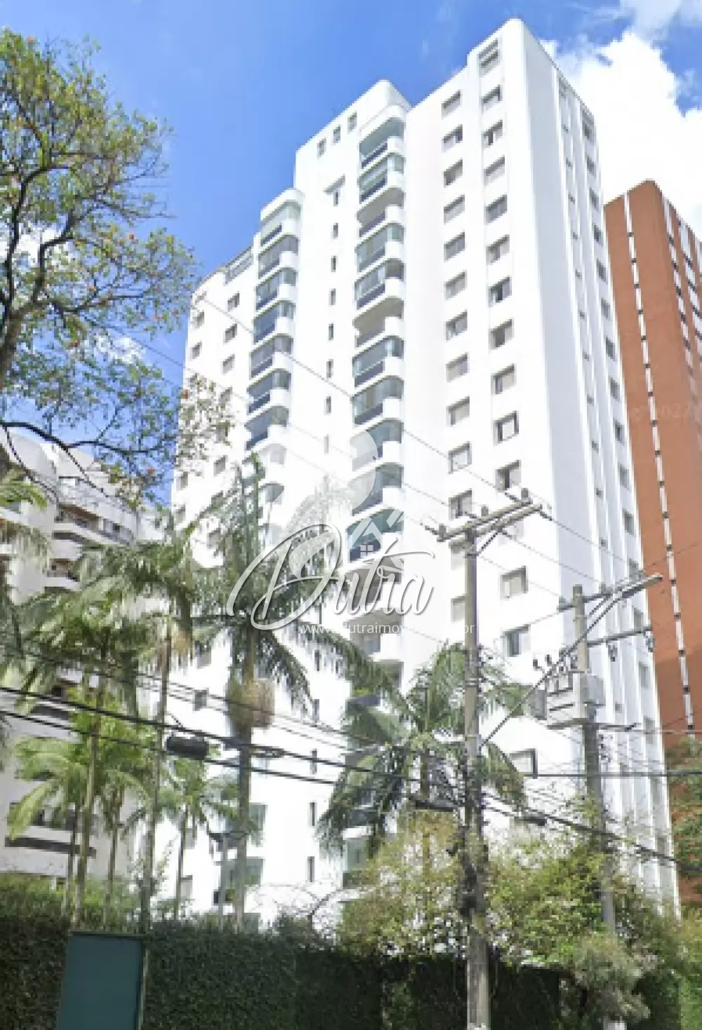 Edifício Maison Du Rhone Campo Belo 296m² 03 Dormitórios 01 Suítes 3 Vagas