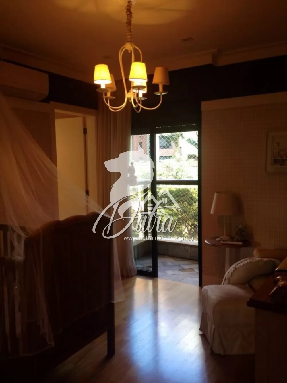 Piazza Navona Panamby 250m² 03 Dormitórios 03 Suítes 4 Vagas