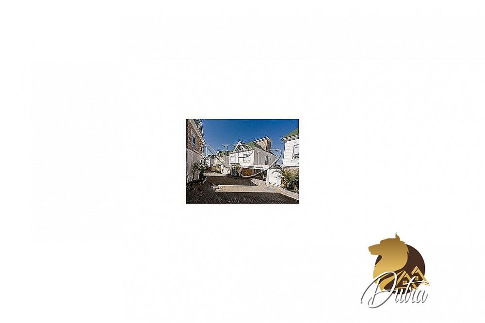Bristol Village Brooklin