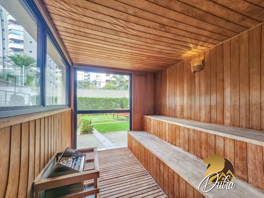 Edifício Araguari 561 Vila Uberabinha 358m² 04 Dormitórios 04 Suítes 4 Vagas