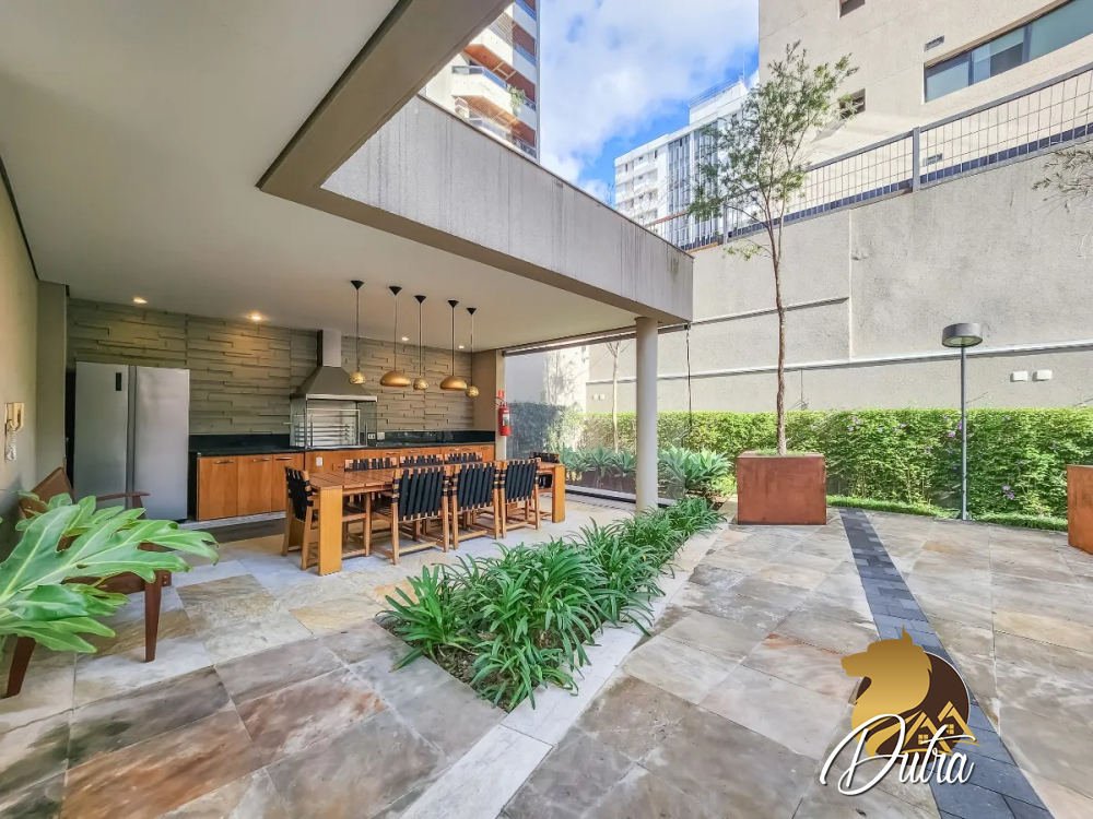 Edifício Araguari 561 Vila Uberabinha 358m² 04 Dormitórios 04 Suítes 4 Vagas