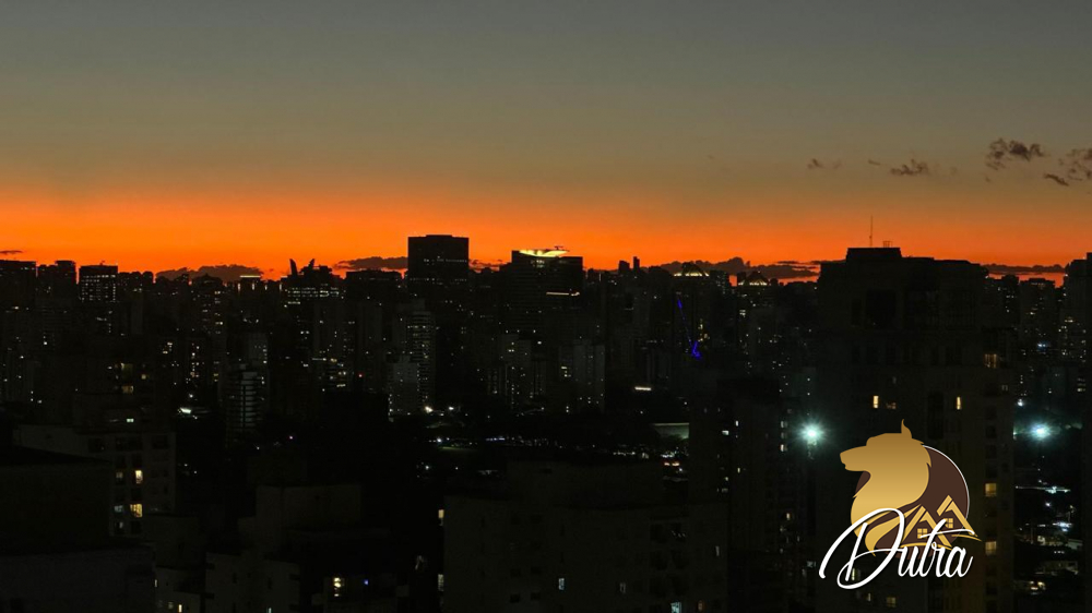 Edifício Araguari 561 Vila Uberabinha 358m² 04 Dormitórios 04 Suítes 4 Vagas