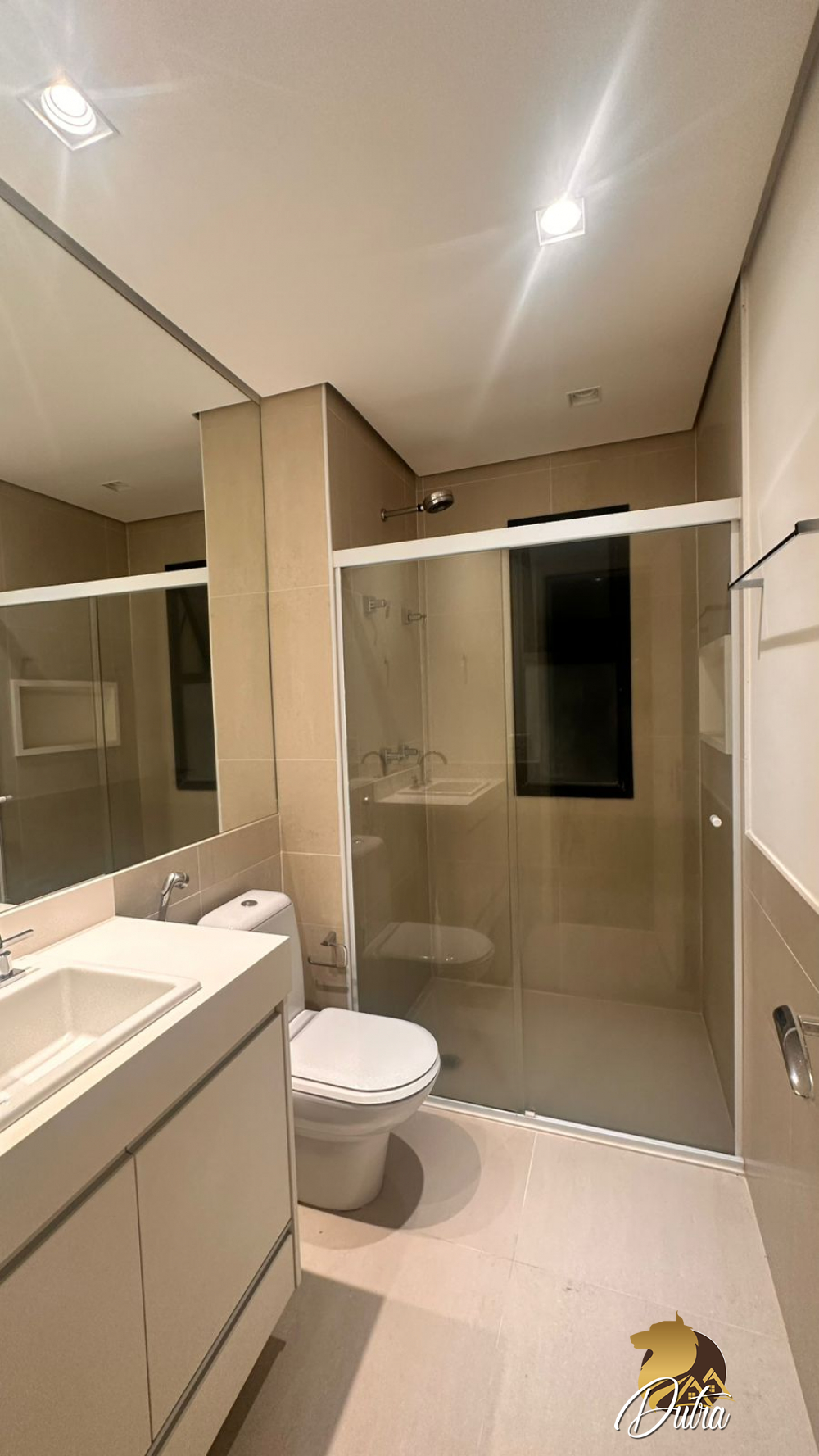 Edifício Araguari 561 Vila Uberabinha 358m² 04 Dormitórios 04 Suítes 4 Vagas