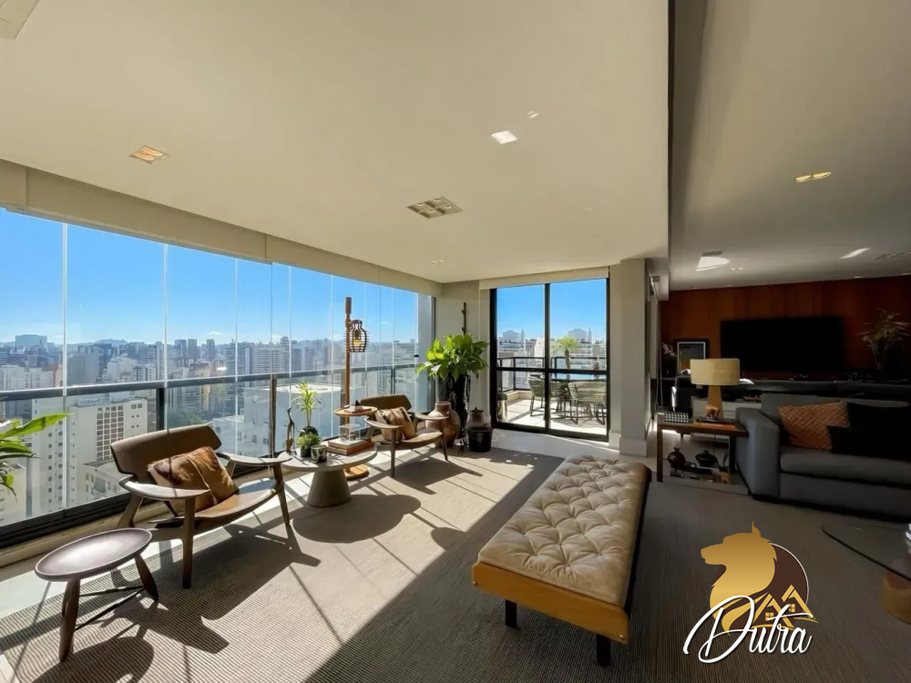 Edifício Araguari 561 Vila Uberabinha 358m² 04 Dormitórios 04 Suítes 4 Vagas