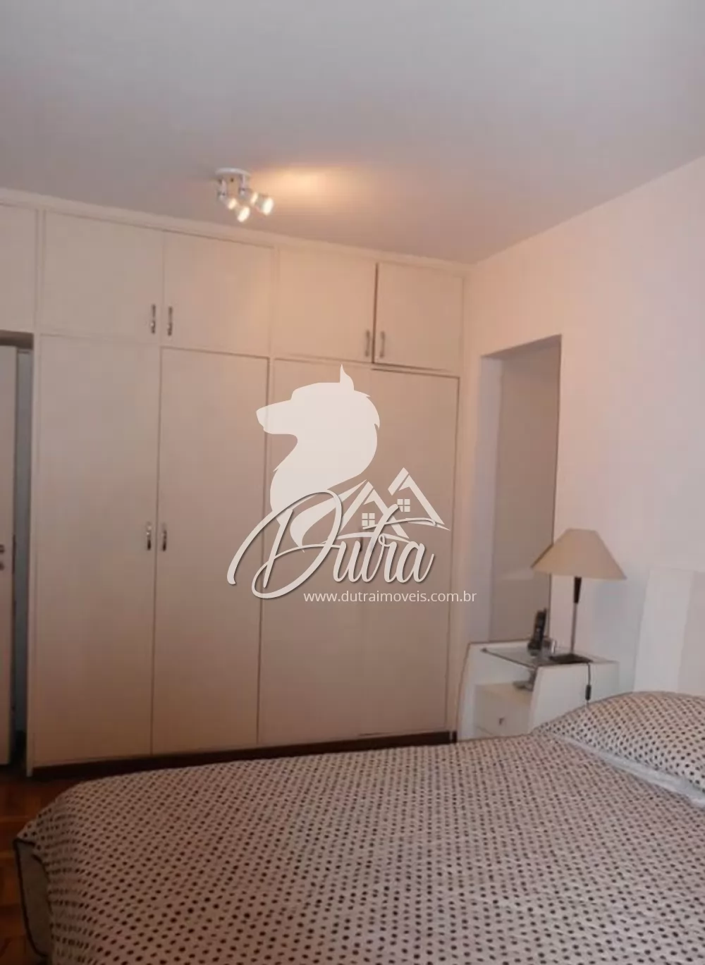 Palacete Papillon Itaim Bibi 180m² 03 Dormitórios 02 Suítes 3 Vagas