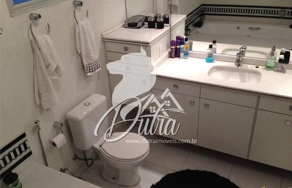 Palacete Papillon Itaim Bibi 180m² 03 Dormitórios 02 Suítes 3 Vagas