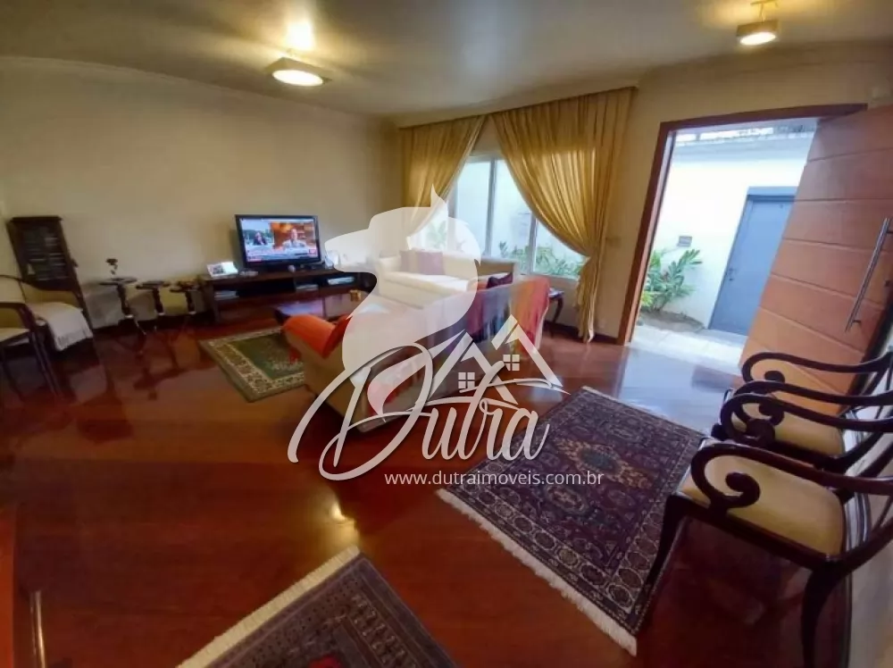 Padrão Planalto Paulista 215m² 03 Dormitórios 02 Suítes 3 Vagas