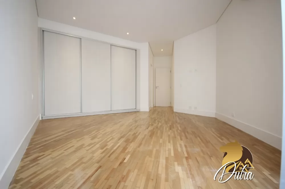 Golden Park Vila Uberabinha 244m² 04 Dormitórios 03 Suítes 3 Vagas