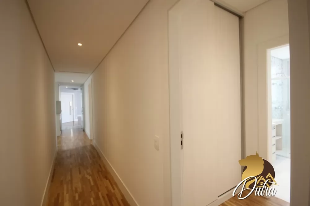 Golden Park Vila Uberabinha 244m² 04 Dormitórios 03 Suítes 3 Vagas